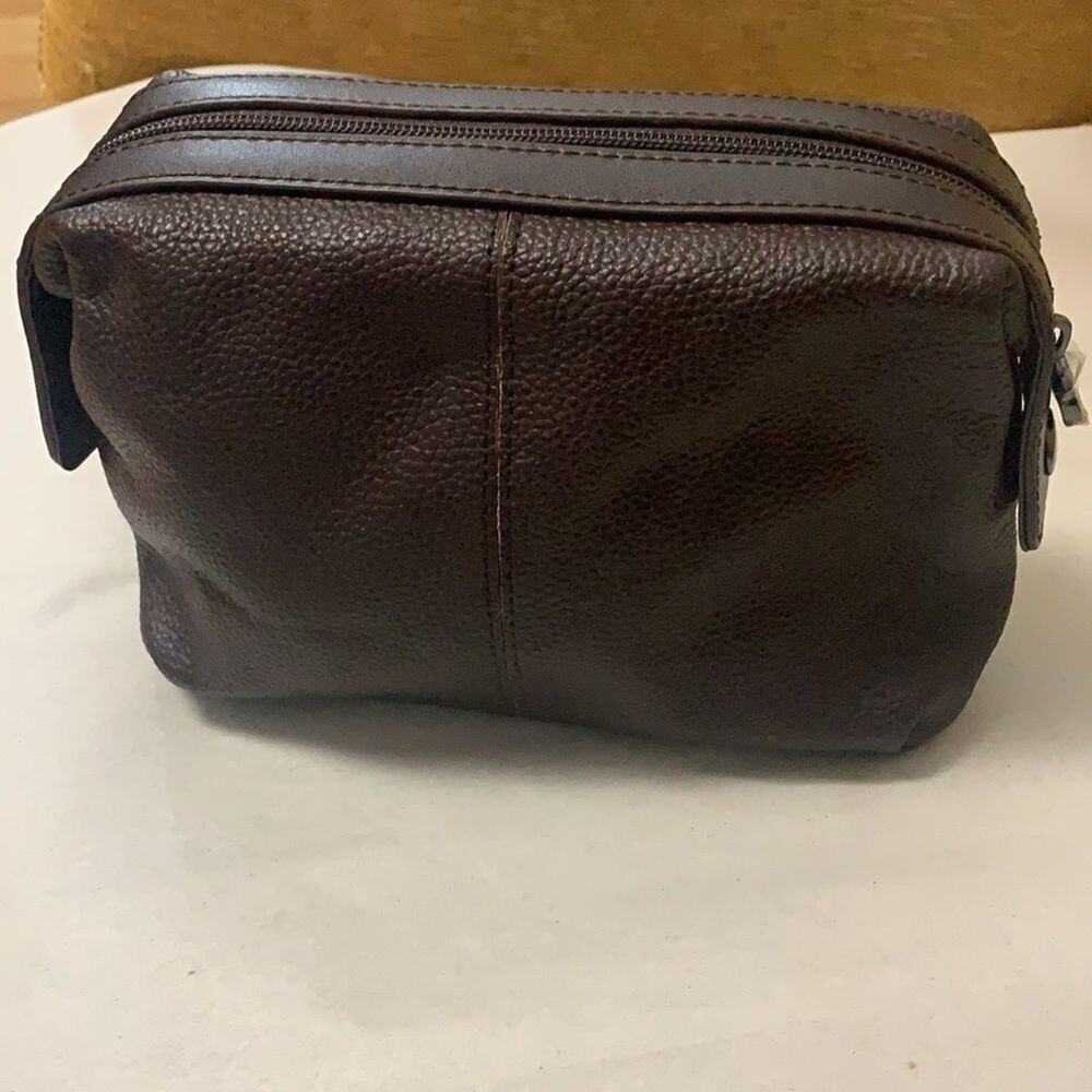 Bvlgari Emirates Mens Brown‎ Leather Bag  Mini Travel Accessories Kit